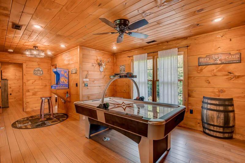 The Buckhorn By Stony Brook Cabins Gatlinburg Eksteriør bilde